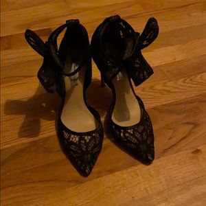 International Concept size 7 lace high heel.